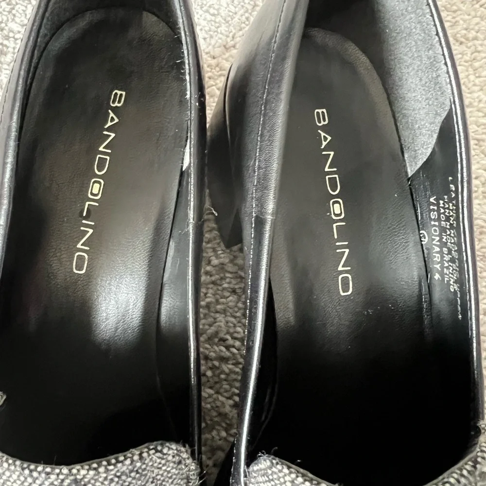 Bandolino Black and Gray Loafers size 6.5 EUC